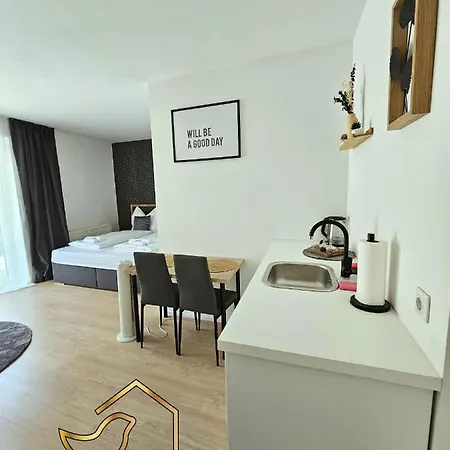 Bird 9 Klagenfurt am Woerthersee